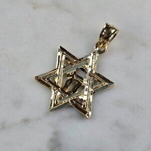 10K Yellow Gold Jewish Judaica Star of David Chai Pendant, 1.3g E3168